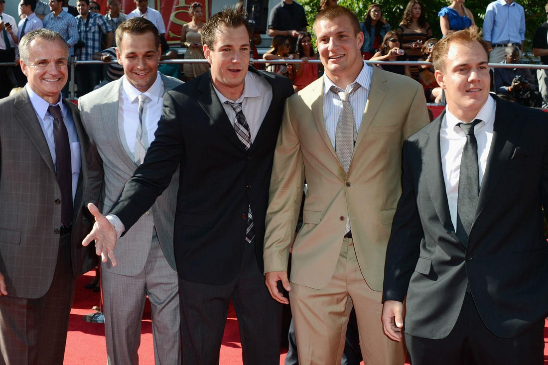 How many Gronkowski brothers are in the NFL?