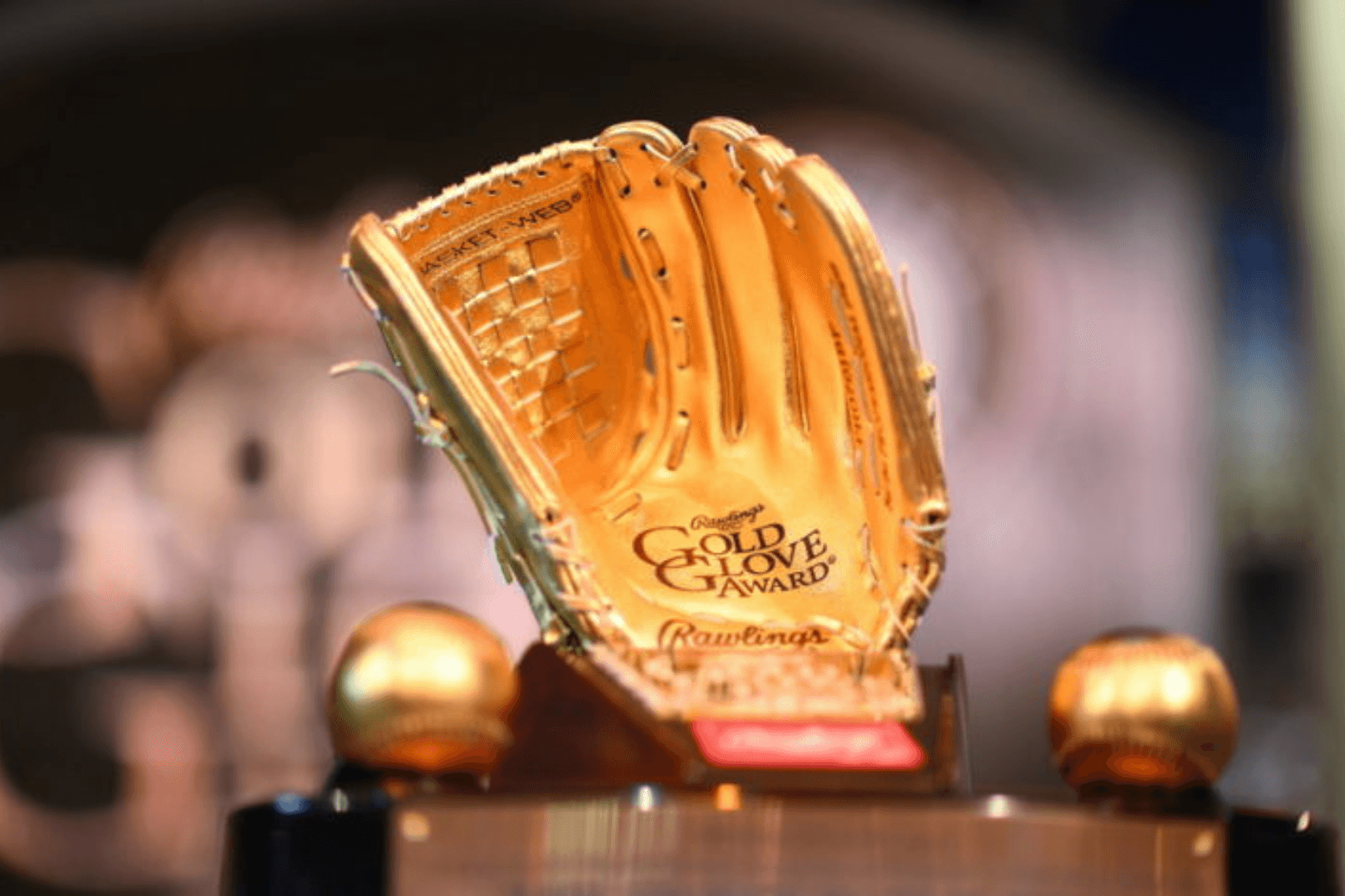 Who are the 2023 Golden Glove winners? Fan Arch