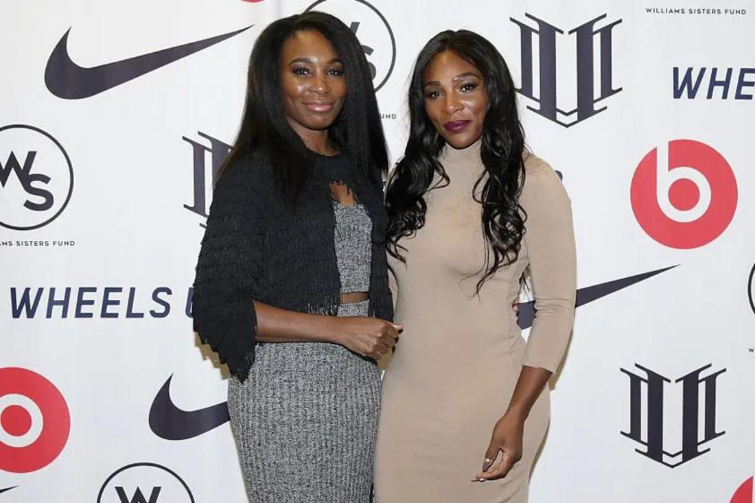 Who's older Serena or Venus Williams?