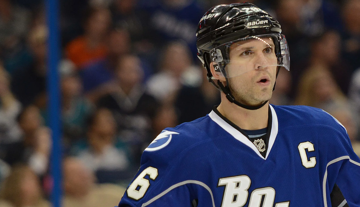 Height Doesn't Measure Greatness: The Top 10 Shortest Hockey Players in