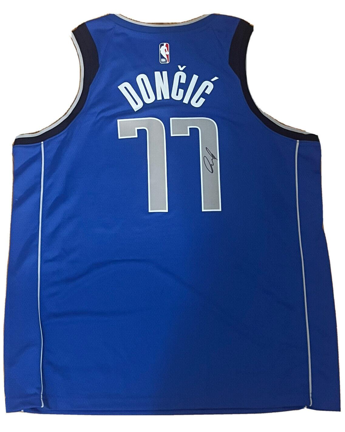 Luka Doncic Signed Dallas Mavericks Nike Swingman Navy Blue NBA