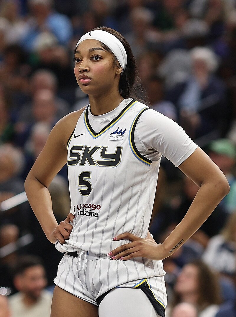 How Tall is Angel Reese? How Her Height Helps Her Explosive Rebounding