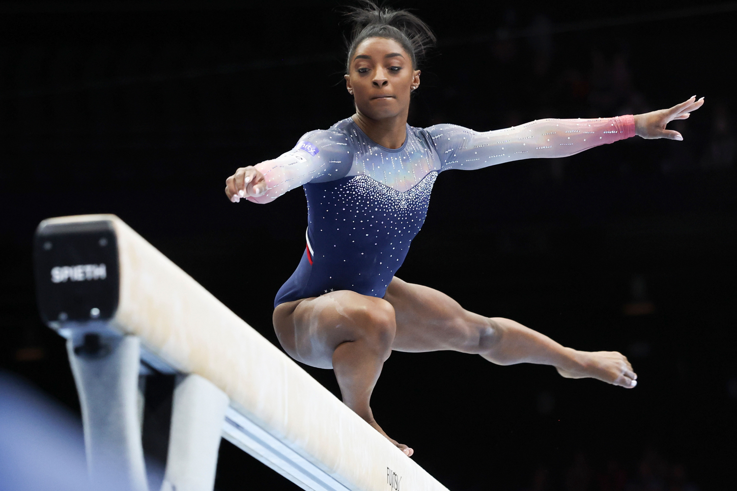 How tall is Simone Biles? Fan Arch