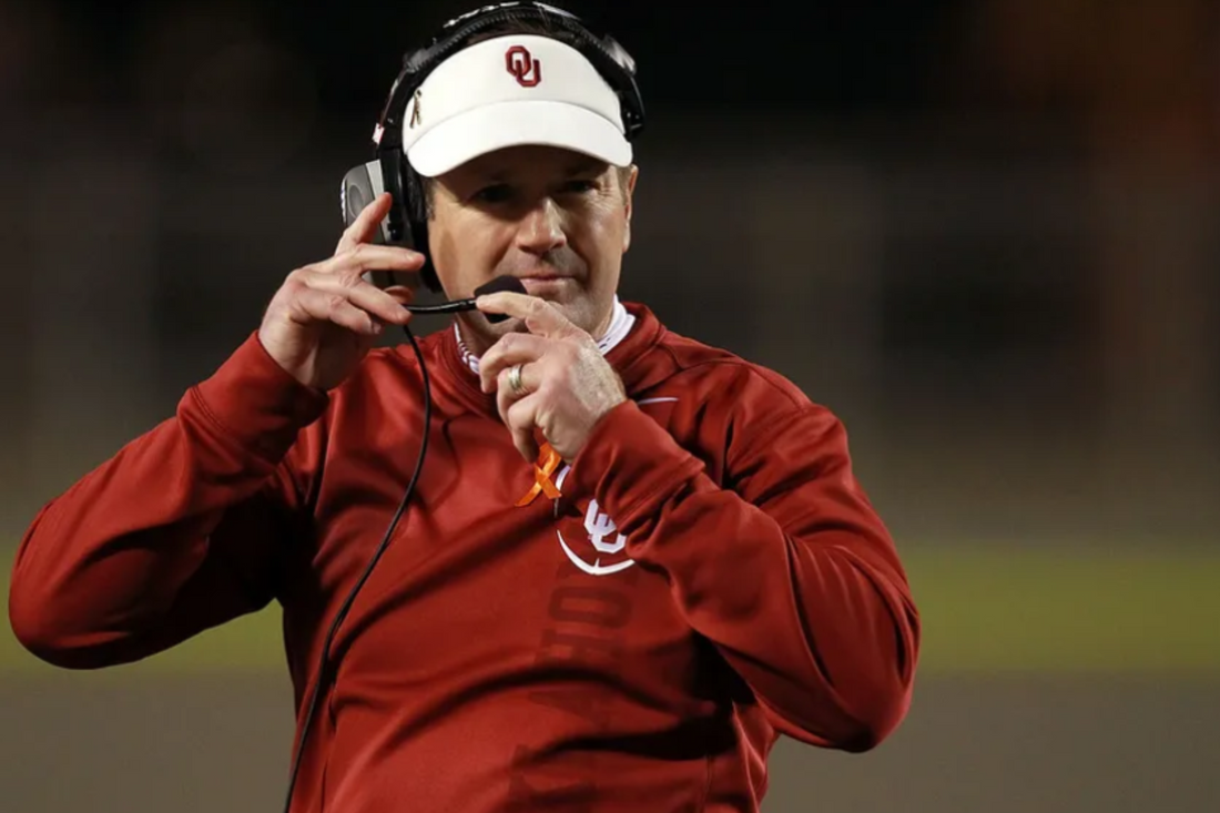 How many national championships did Bob Stoops lose?