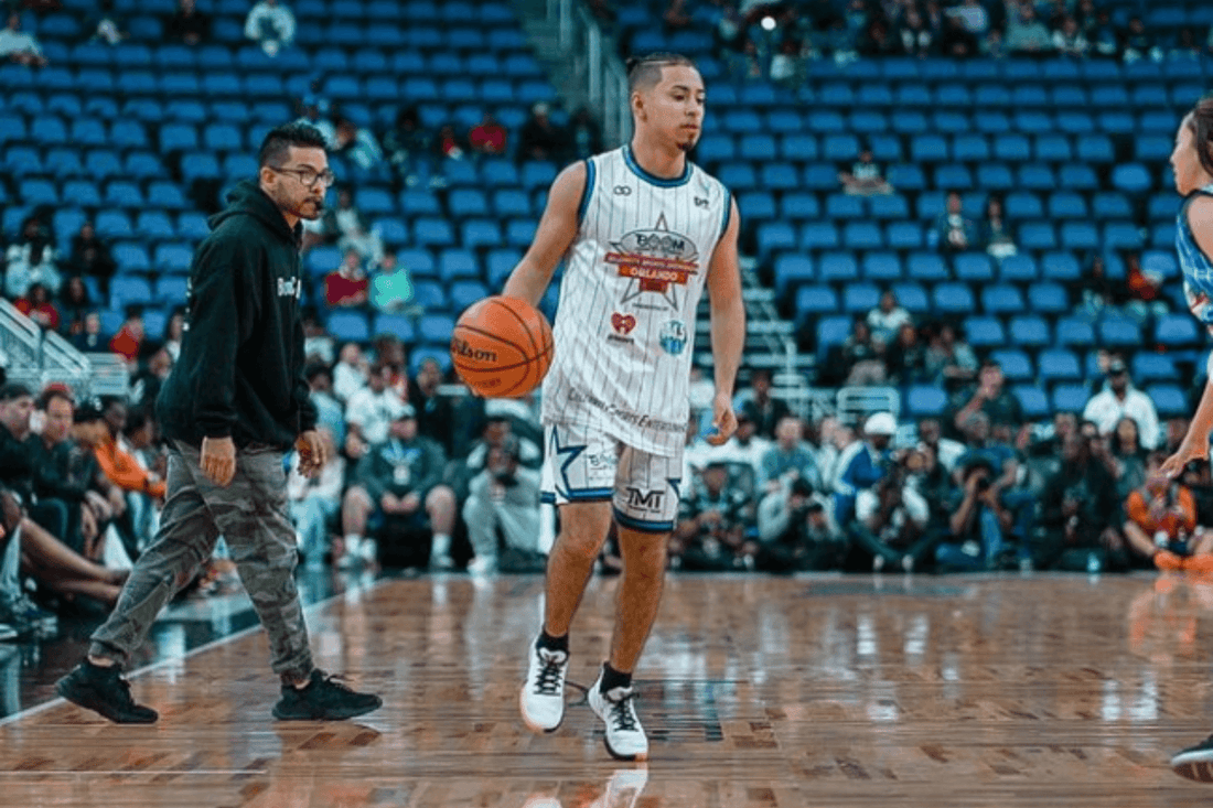 How old is Julian Newman? - Fan Arch