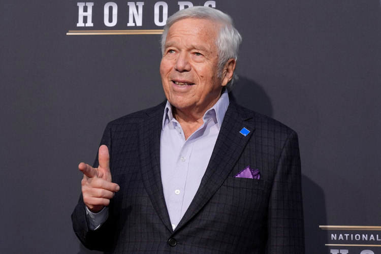 Does Robert Kraft own Kraft Foods?