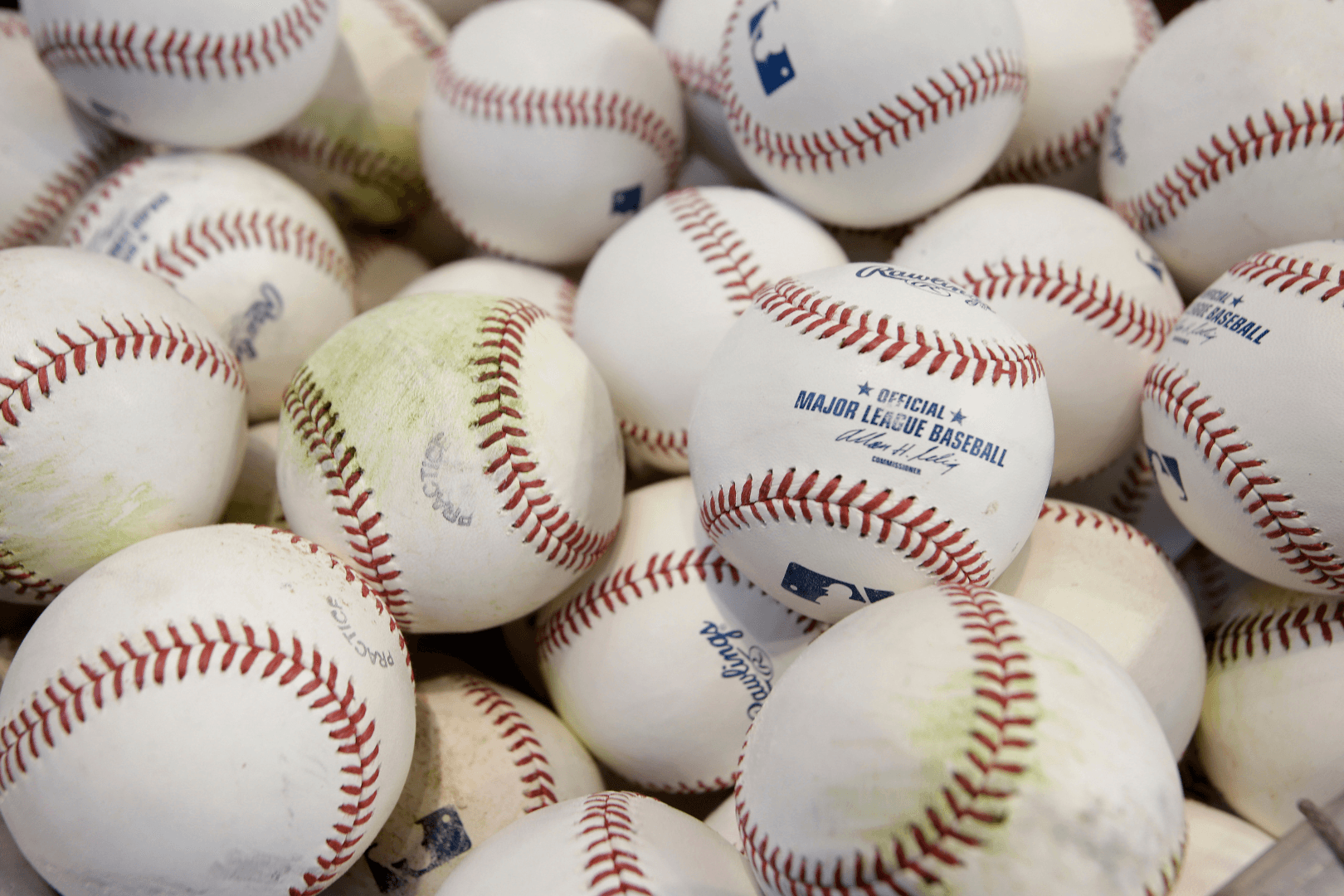 What kind of baseballs does the MLB use? | Fan Arch