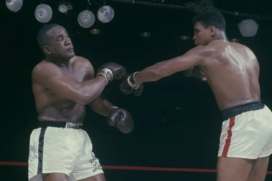 Who Has the Biggest Hands in Boxing History? - Fan Arch