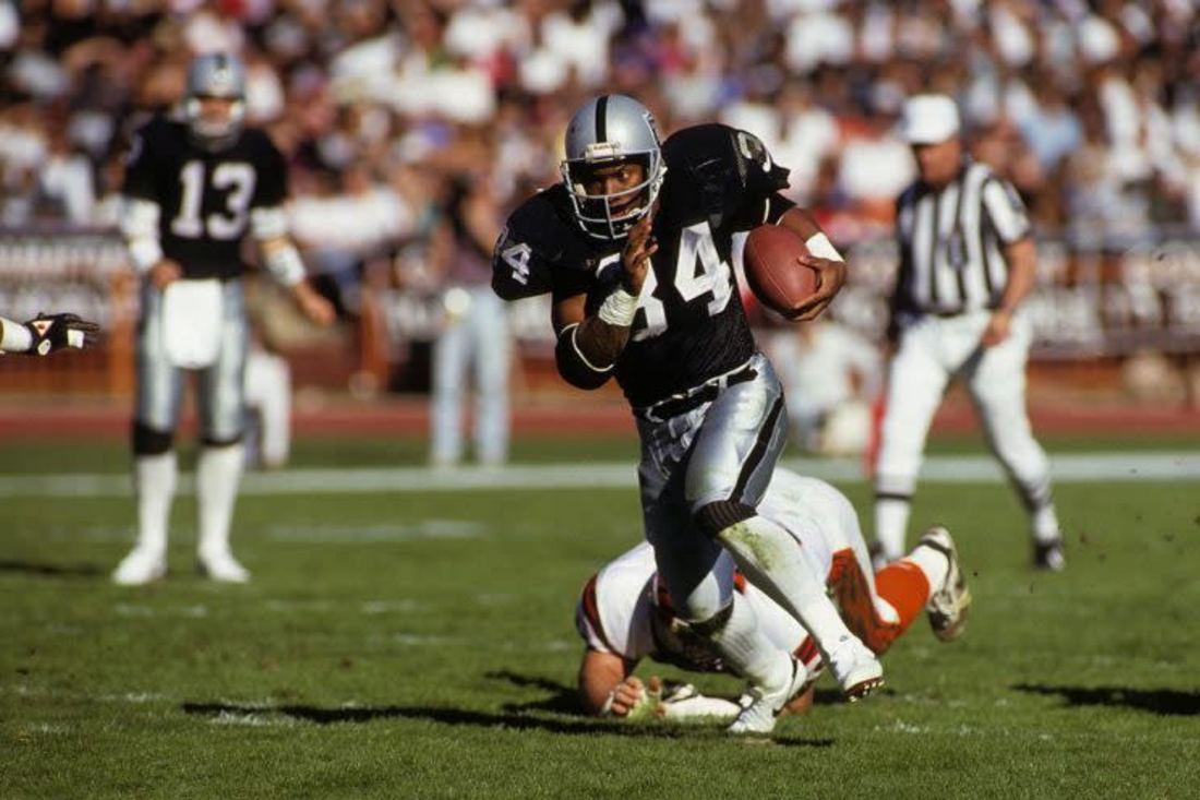 What If Bo Jackson’s Hip Had Held Up?
