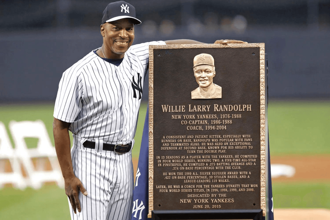 Why do the Yankees wear a black armband? – Fan Arch