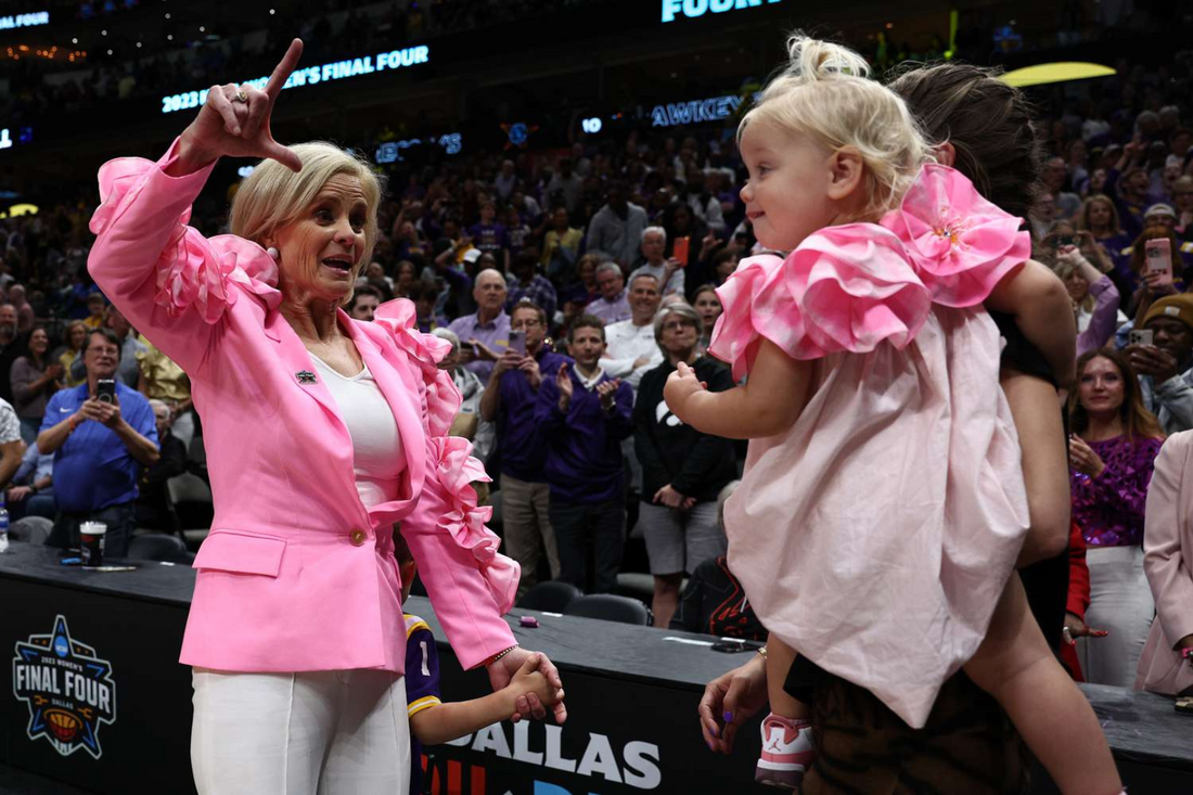 Does Kim Mulkey have a daughter?