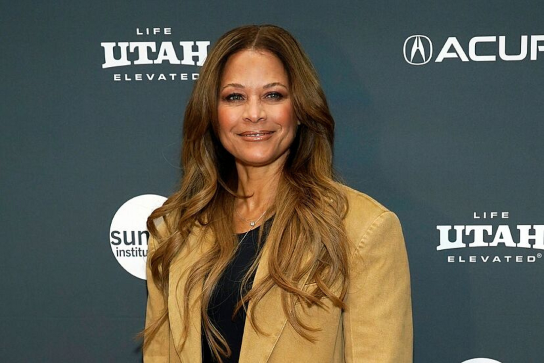 Is Sonya Curry in a relationship?