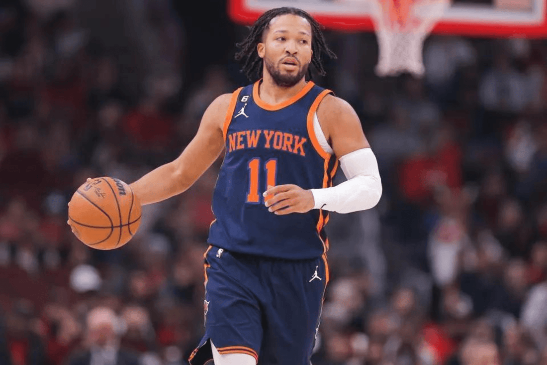 How Tall is Jalen Brunson? - Fan Arch