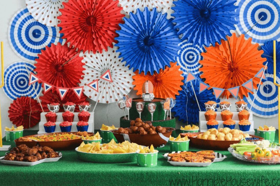 How to throw the Perfect Super Bowl Party - Fan Arch
