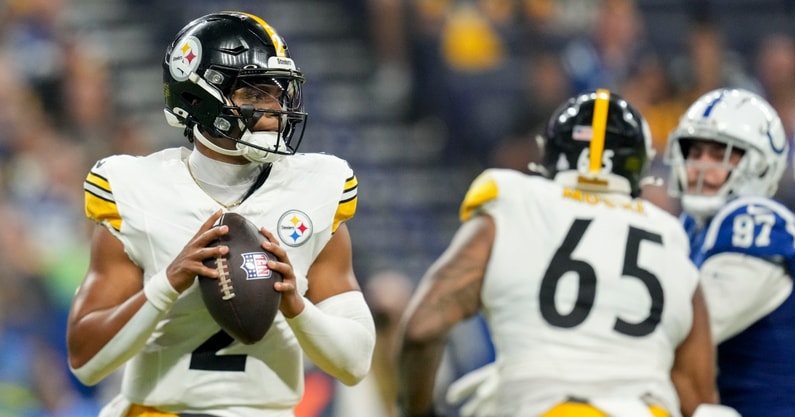 Is Steelers' Justin Fields single?