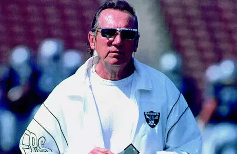 Who is Mark Davis' dad and former Raiders owner, Al Davis?