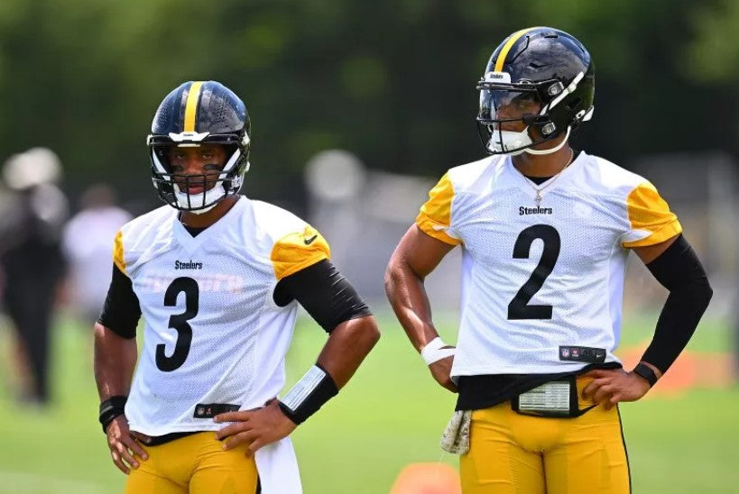 article_img / Analyzing the Steelers QB Drama: Who will start on Sunday Night?