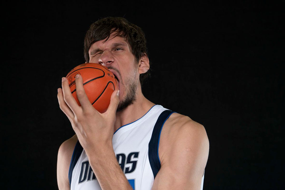 How large are Boban Marjanovic's hands?