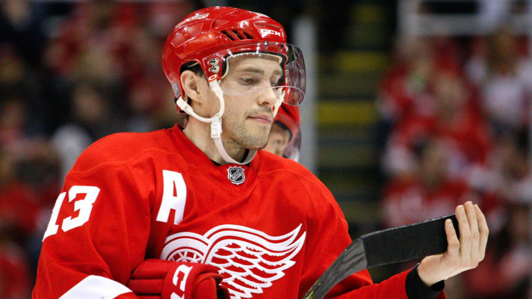 Top 5 Detroit Red Wings of All-Time: Ranking the Legends of Motor City
