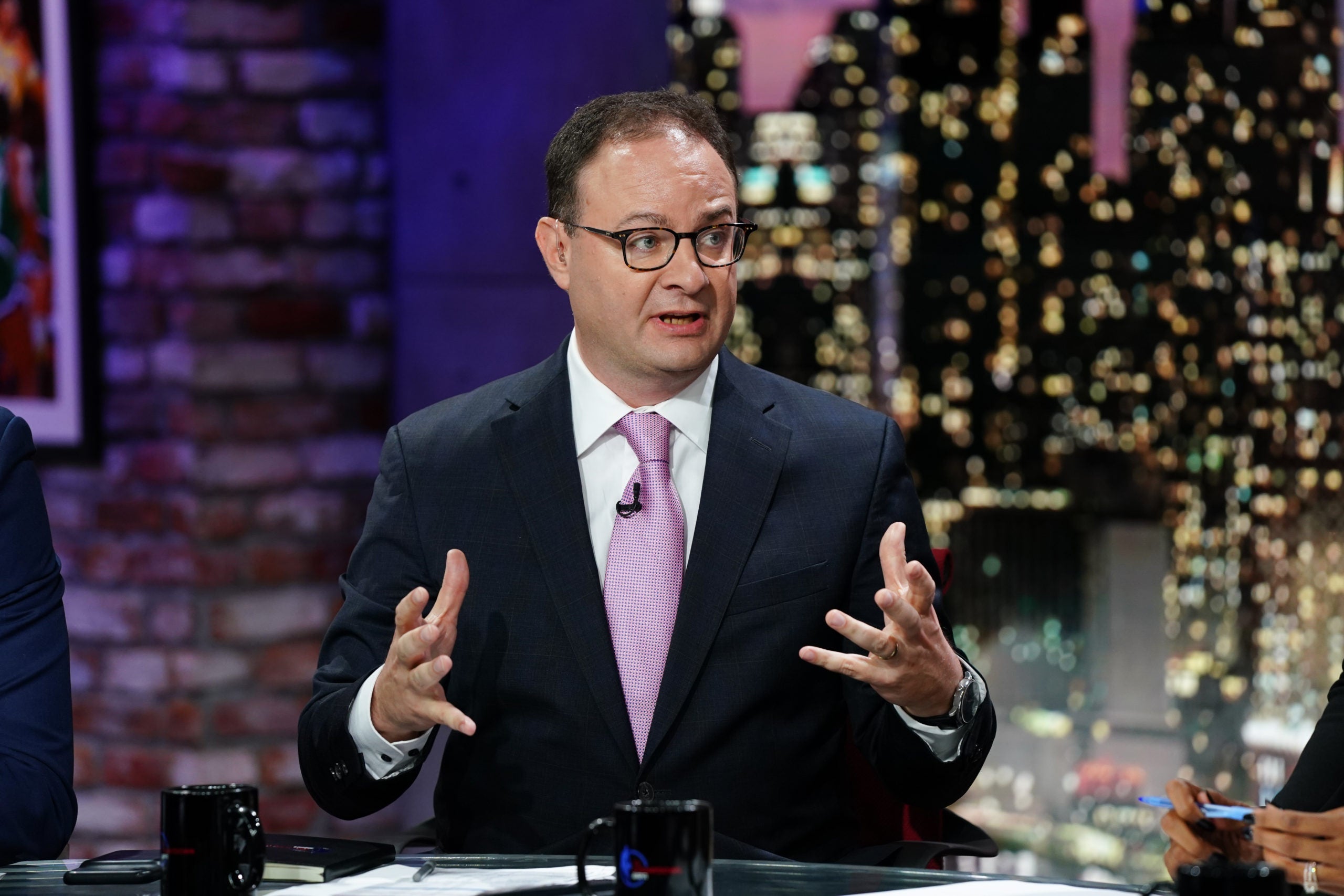 Adrian Wojnarowski Will Leave This Amount of Money After Surprising ESPN Retirement